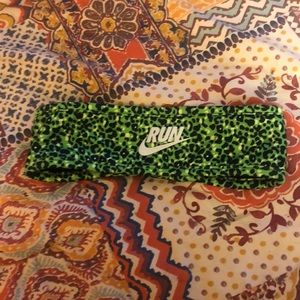 Nike running headband